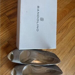 Bandolino Women's Silver Peep Toe Shoes